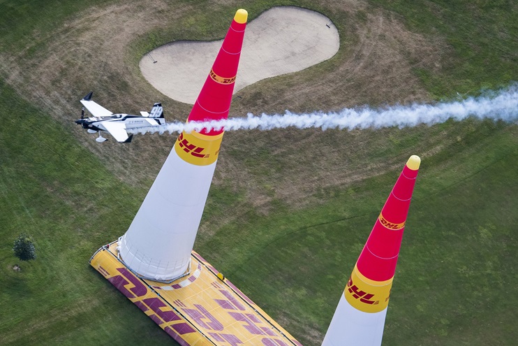 Michael Goulian of the United States performs during the finals at the fifth stage of the Red Bull Air Race World Championship in Ascot, Great Britain on August 14. Photo by Predrag Vuckovic/Red Bull Content Pool