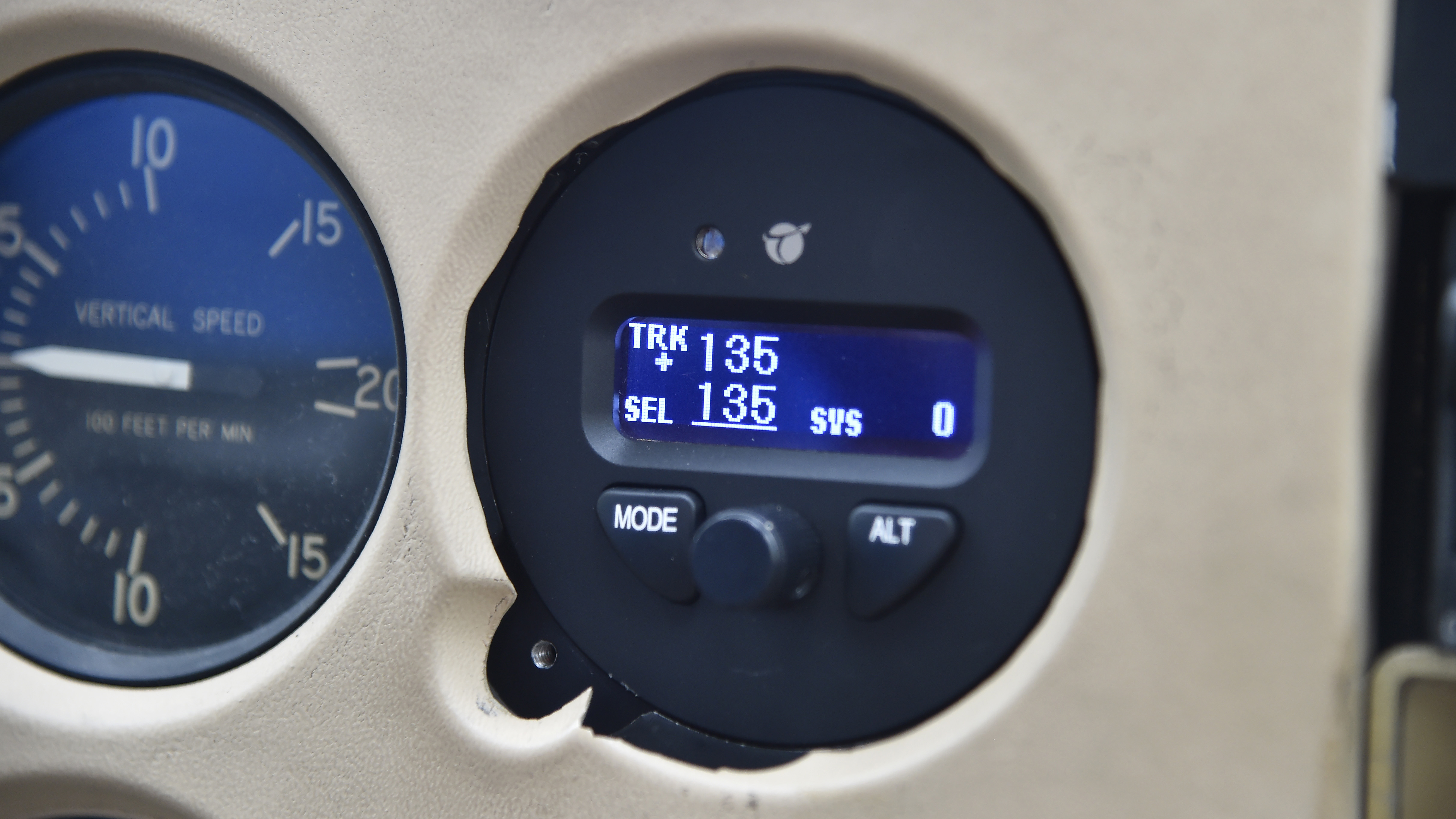The Tru Trak Vizion autopilot seen in this photo installed on a Cessna 172, contains an emergency button that automatically stabilizes the aircraft. The autopilot also communicates with panel-mounted GPS units. Photo by David Tulis.