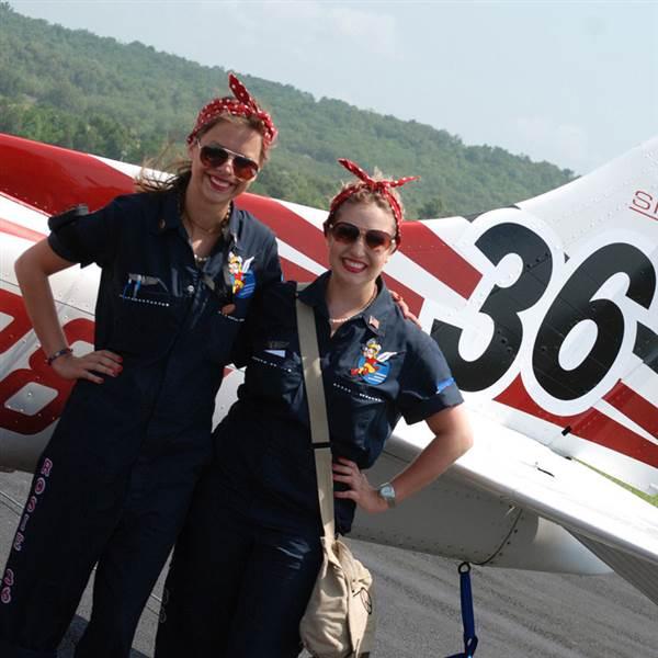 The Racing Rosies, Team 36 in 2013, Emily Applegate and Zia Safko. Photo courtesy of Air Race Classic.