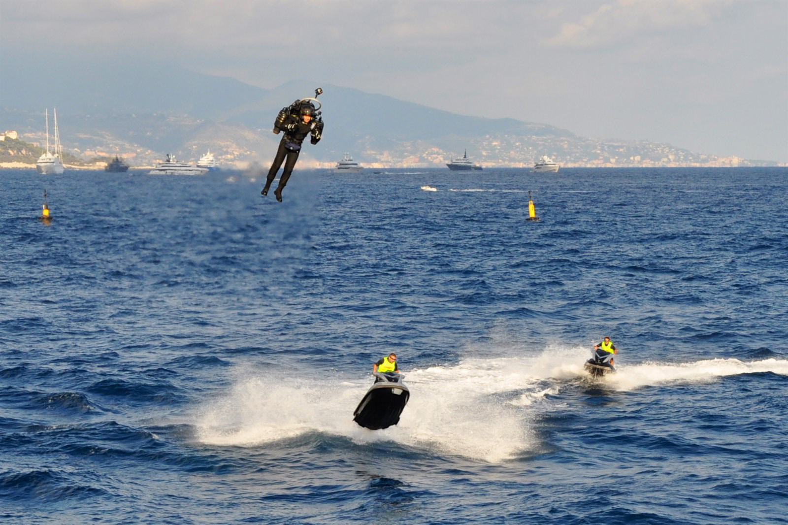Mayman flew over jet skis in Monaco in 2016, and noted that the JB-10, if allowed to reach its maximum potential speed, could easily outpace nearly all watercraft at 100 mph or more. 