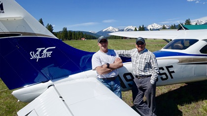 John McKenna (left) encouraged his friend former Air Force pilot Steve Maus to return to flying in general aviation. Photo courtesy of Stephen Maus.