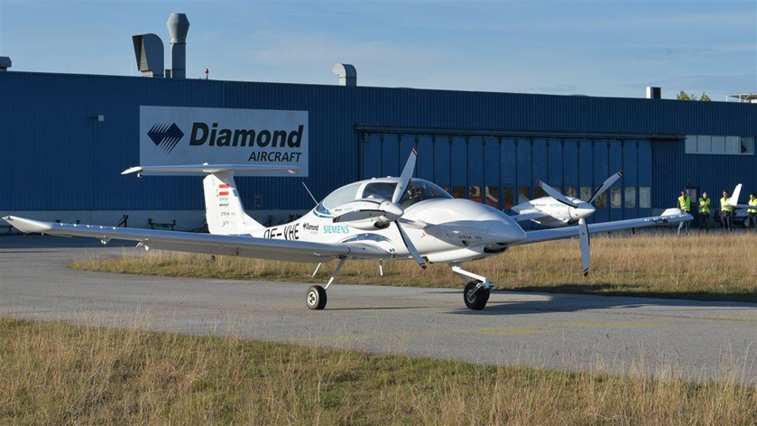 Diamond and Siemens collaborated to create a hybrid electric twin that first flew Oct. 31 in Austria. Photo by Markus Tatscher, courtesy of Diamond Aircraft.