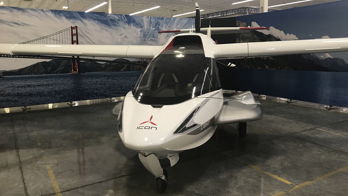 Flying the ICON A5