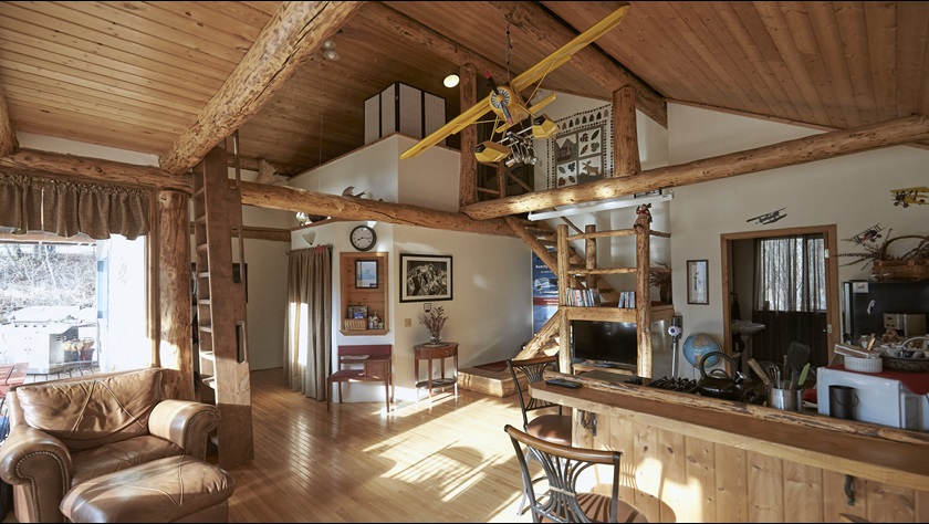 Pilots who fly at Alaska Floats and Skis can stay in one of their cabins. How much more inspiration do you need to fly floats than to stay in a cabin with a model hanging from the ceiling? Photo by Mike Fizer.
