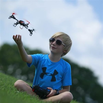 Congress repealed prohibitions on FAA regulation of hobby drones. AOPA file photo. 