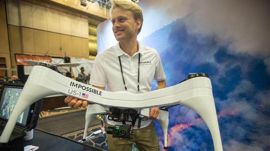 Impossible Aerospace founder and CEO Spencer Gore brought his flying battery, the US–1, to the InterDrone conference in Las Vegas, pictured here with a gimbal and FLIR Duo Pro R camera mounted. Jim Moore photo.