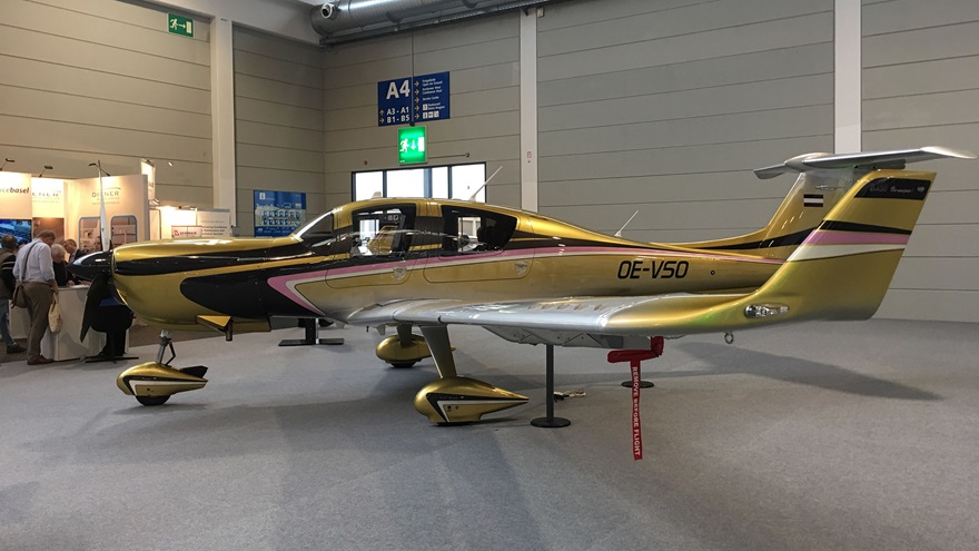 Continental Aerospace Technologies announced an agreement with Diamond Aircraft Industries GmbH to equip the Diamond DA50 with a Continental CD-300 engine. Photo by Sylvia Horne. 