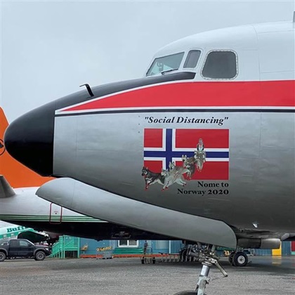 A retired Everts Air Cargo pilot, Ron Klemm, designed the custom nose art for N151. Photo courtesy of Patrick Jacobson.