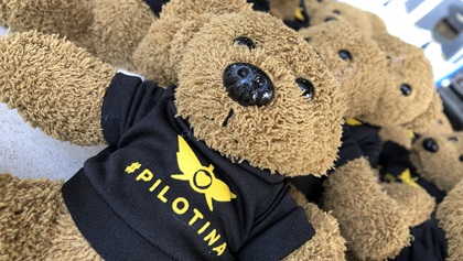 Latinas in Aviation has given away over seven hundred #pilotina teddy bears in an effort to spark an interest in aviation. Photo by Robbie Culver.