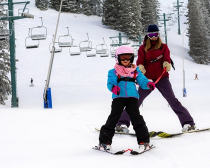 A family skis at Ski Apache. Photo courtesy of Discover Ruidoso.