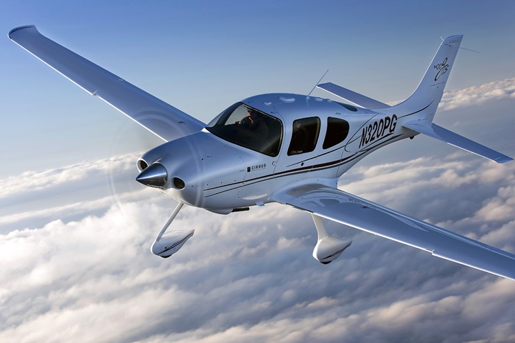 A Cirrus SR20 GTS in flight. Photo by Chris Rose.
