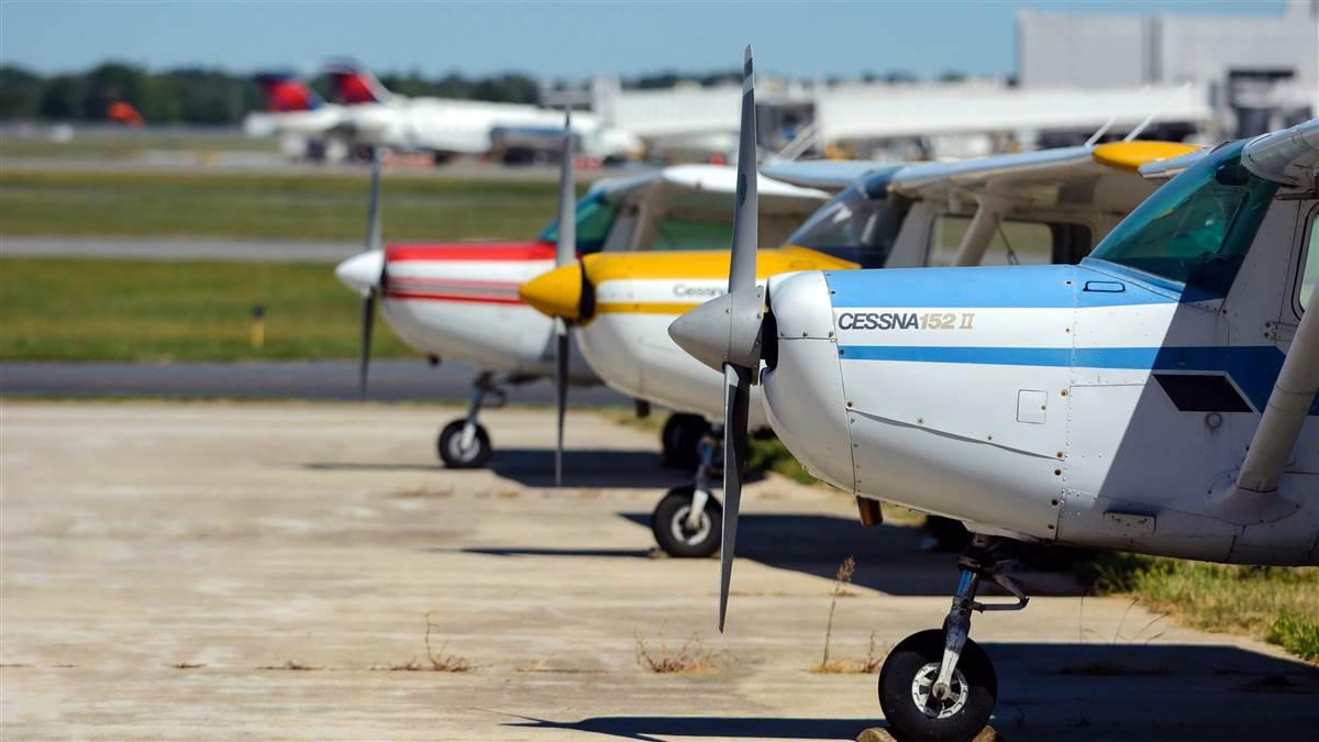 Leased Cessna 152s await their next flights.