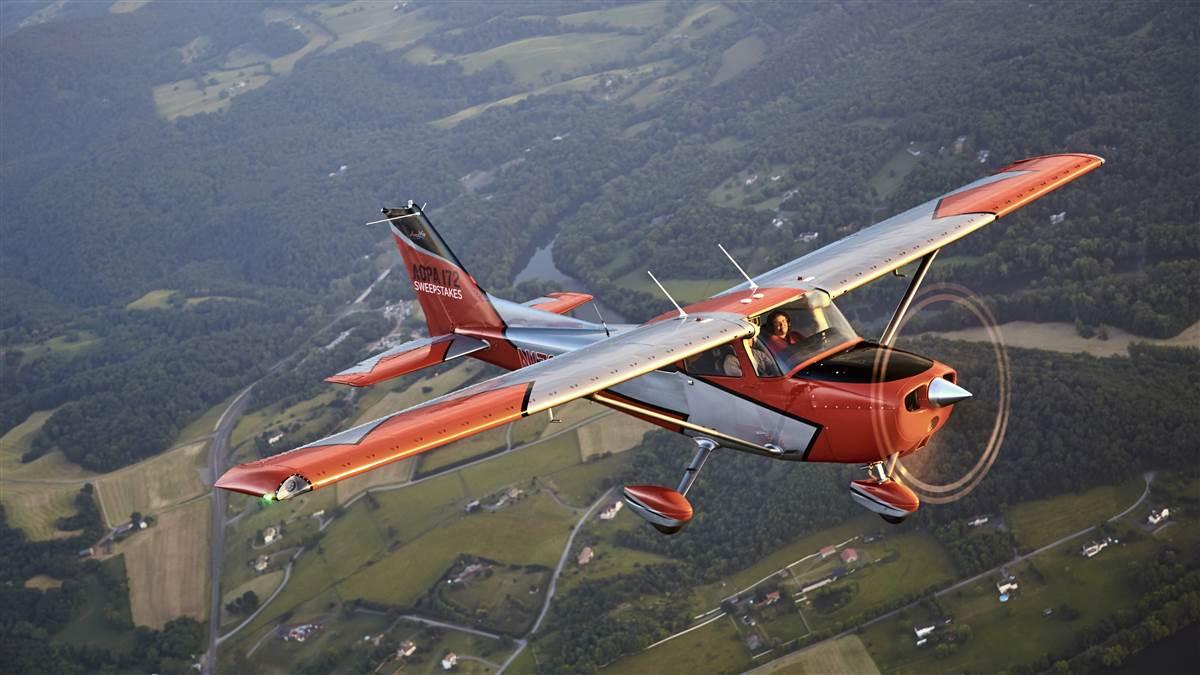 Aerial photography of the AOPA 2018 Sweepstake Cessna 172 Ascend with the new paint job.
AOPA NACC (FDK)
Frederick, MD USA