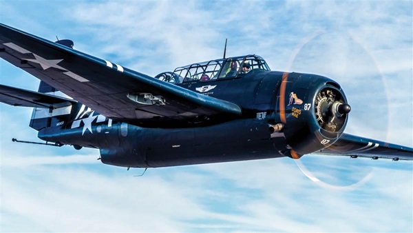 ‘Doris Mae’ is a restored TBM Avenger; artist Gary Velasco re-created the aircraft’s nose art. (Flyby Photography) 