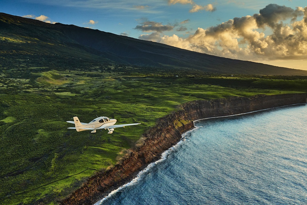 Flying Hawaii
