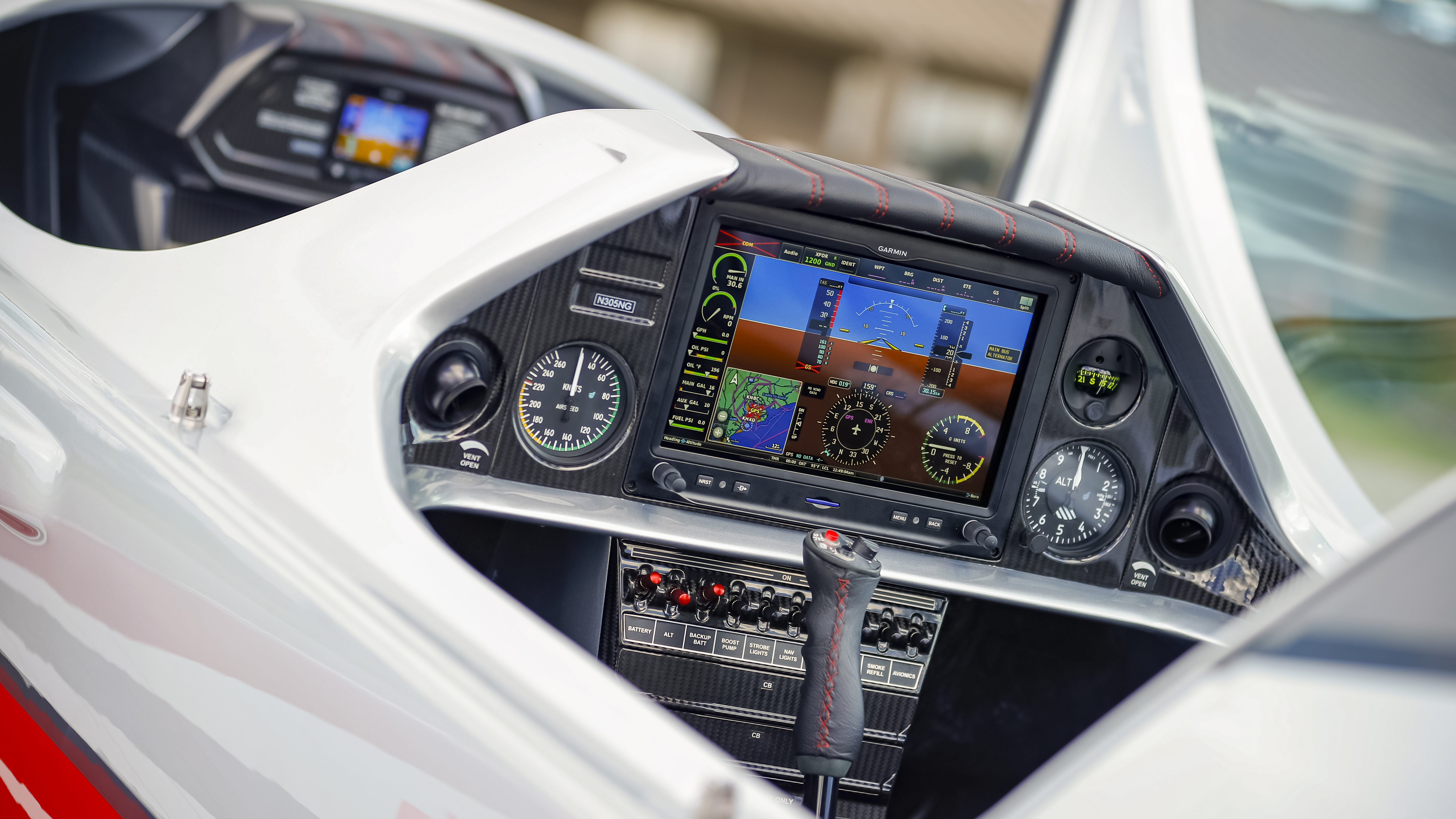  A Garmin G3X PFD/MFD in the rear cockpit.