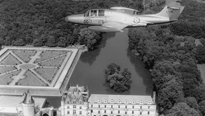 A French Air Force Paris Jet flies over the famed Chenonceau castle. (HERITAGE MORANE-SAULNIER DAHER)