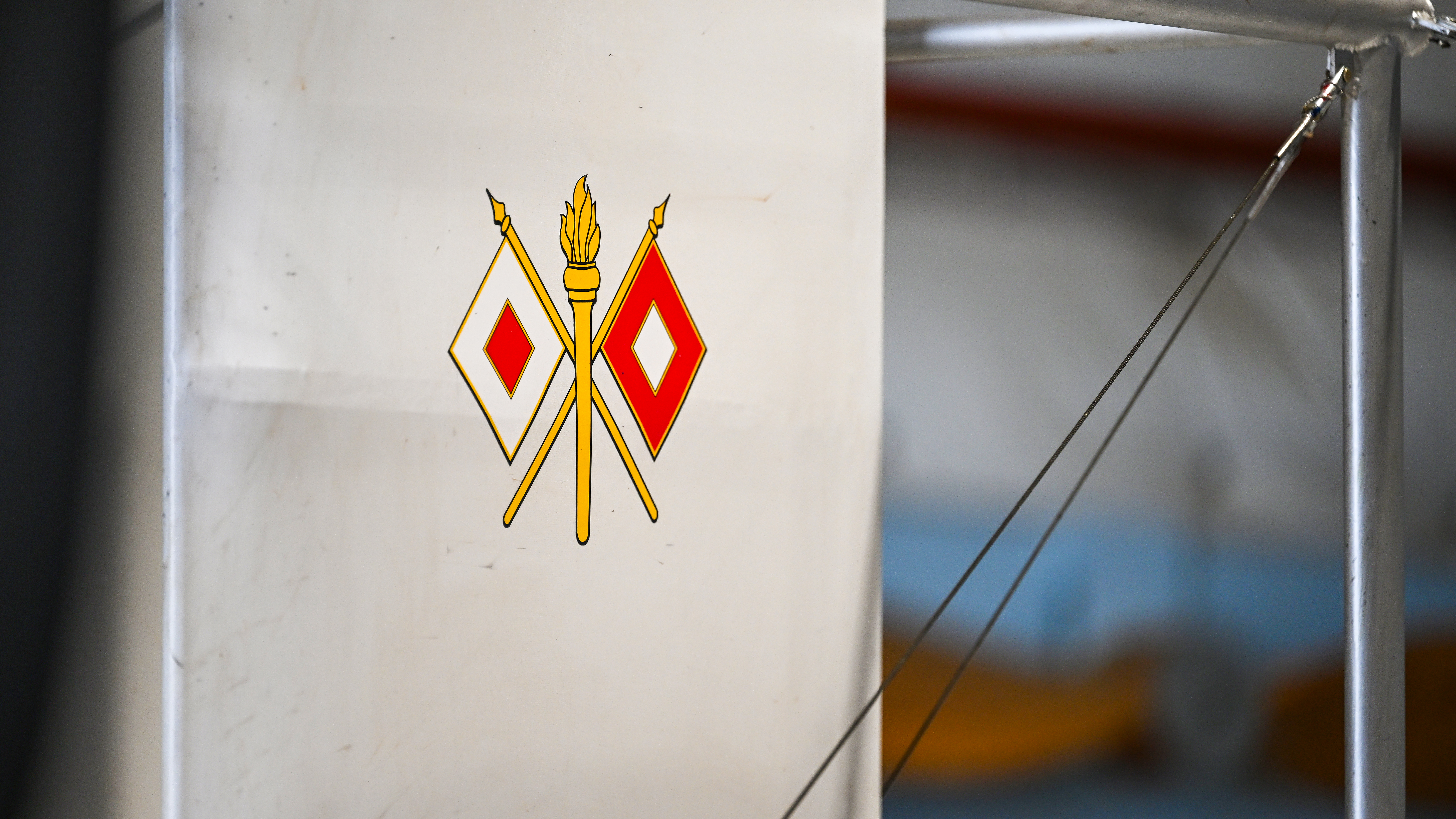 The vertical stabilizer bears the insignia of the U.S. Army Signal Corps, the first Wright B customer.