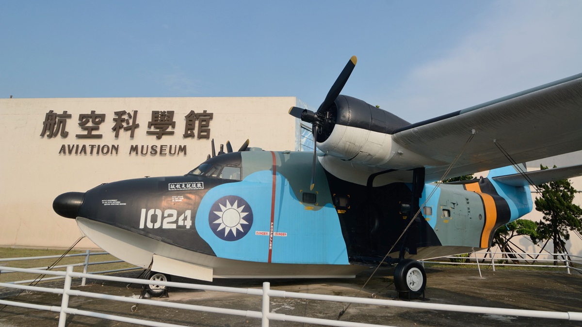 Around the world in a Mitsubishi MU-2