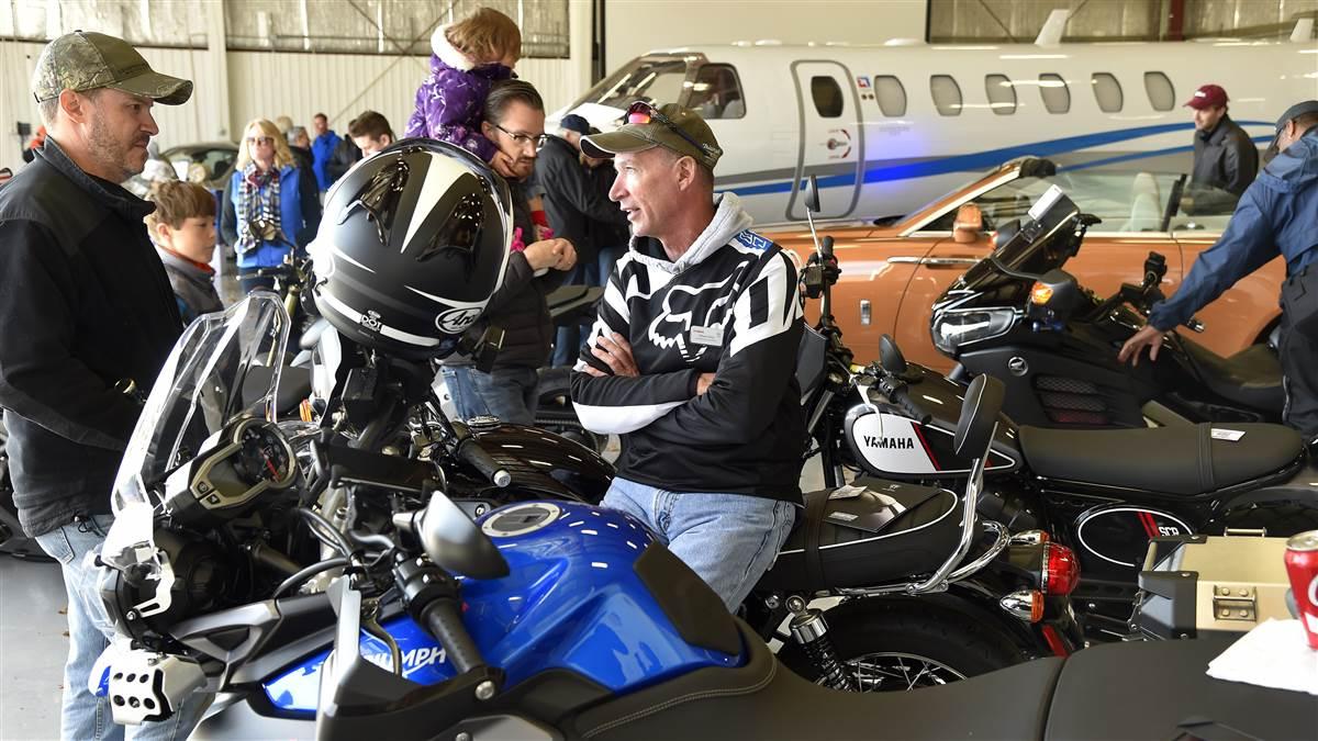 Wings 'n Wheels wows, draws crowd AOPA