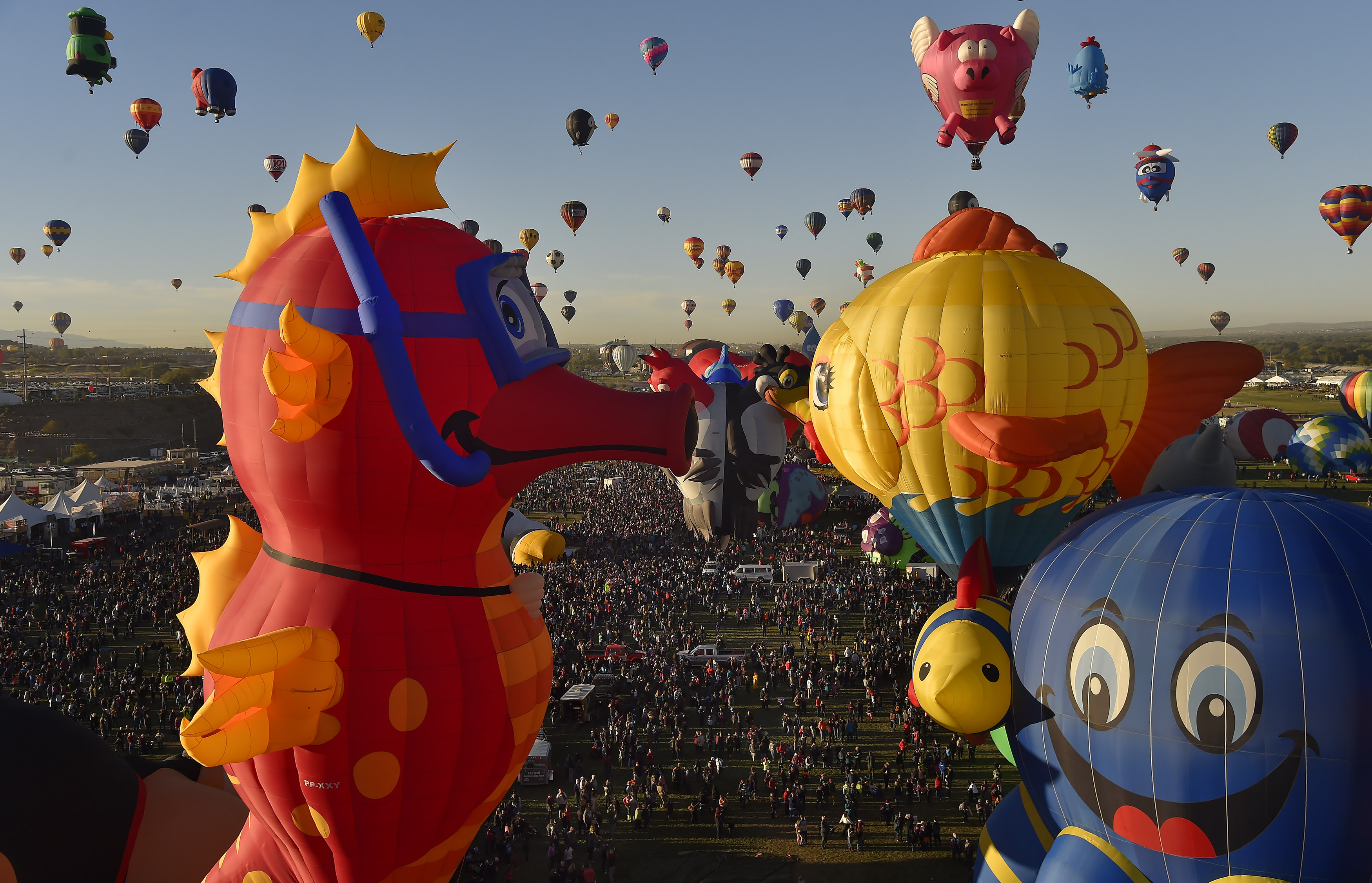 Hundreds Of Thousands Celebrate Balloon Fiesta - AOPA