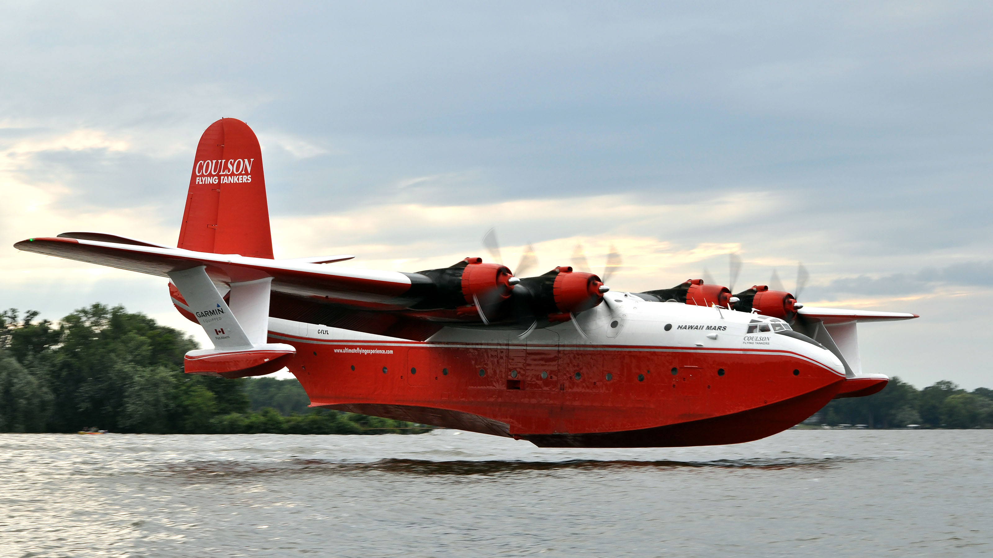 Coulson Aviation's Martin Mars water tanker approaches for a landing at Lake Winnebago. Photo by Mark Evans.