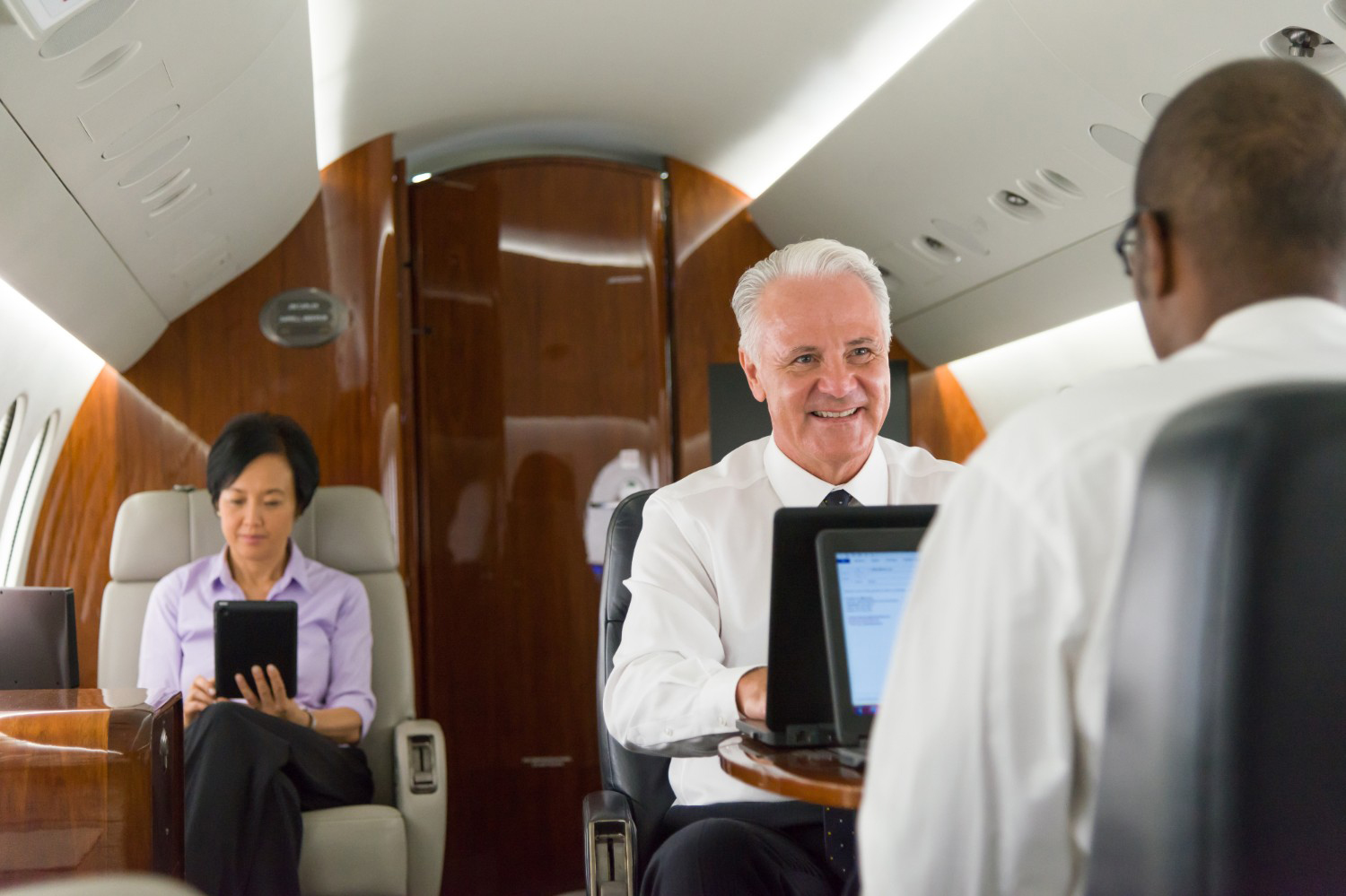 Honeywell offers app to control cabin usage - AOPA