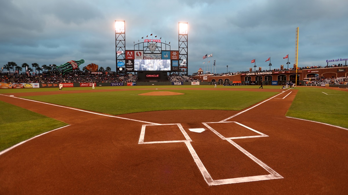 Visitor's Guide to Oracle Park - Home of the San Francisco Giants