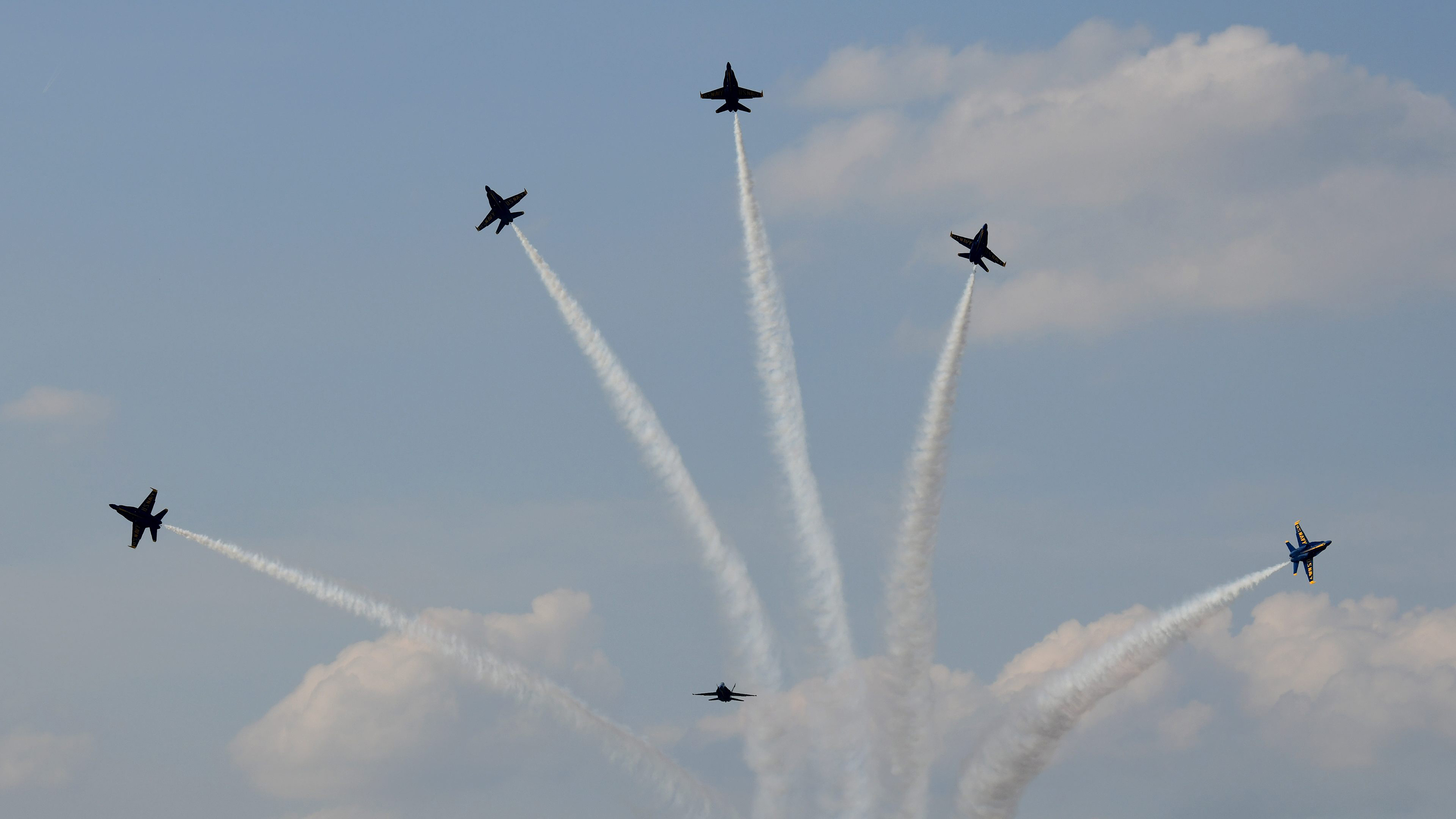 Blue Angels headline Sun n Fun airshow AOPA