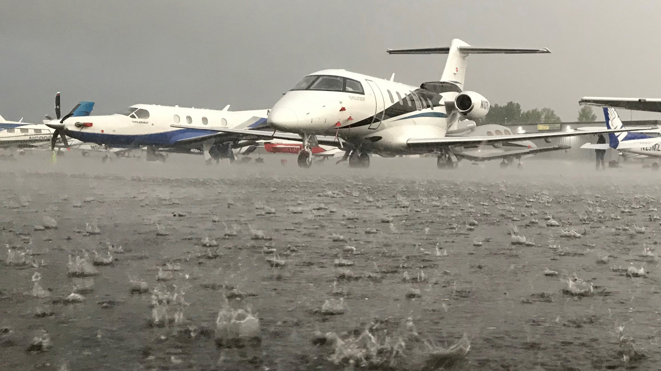 Analysts and economists have an increasingly gloomy outlook on the business jet market. AOPA file photo.