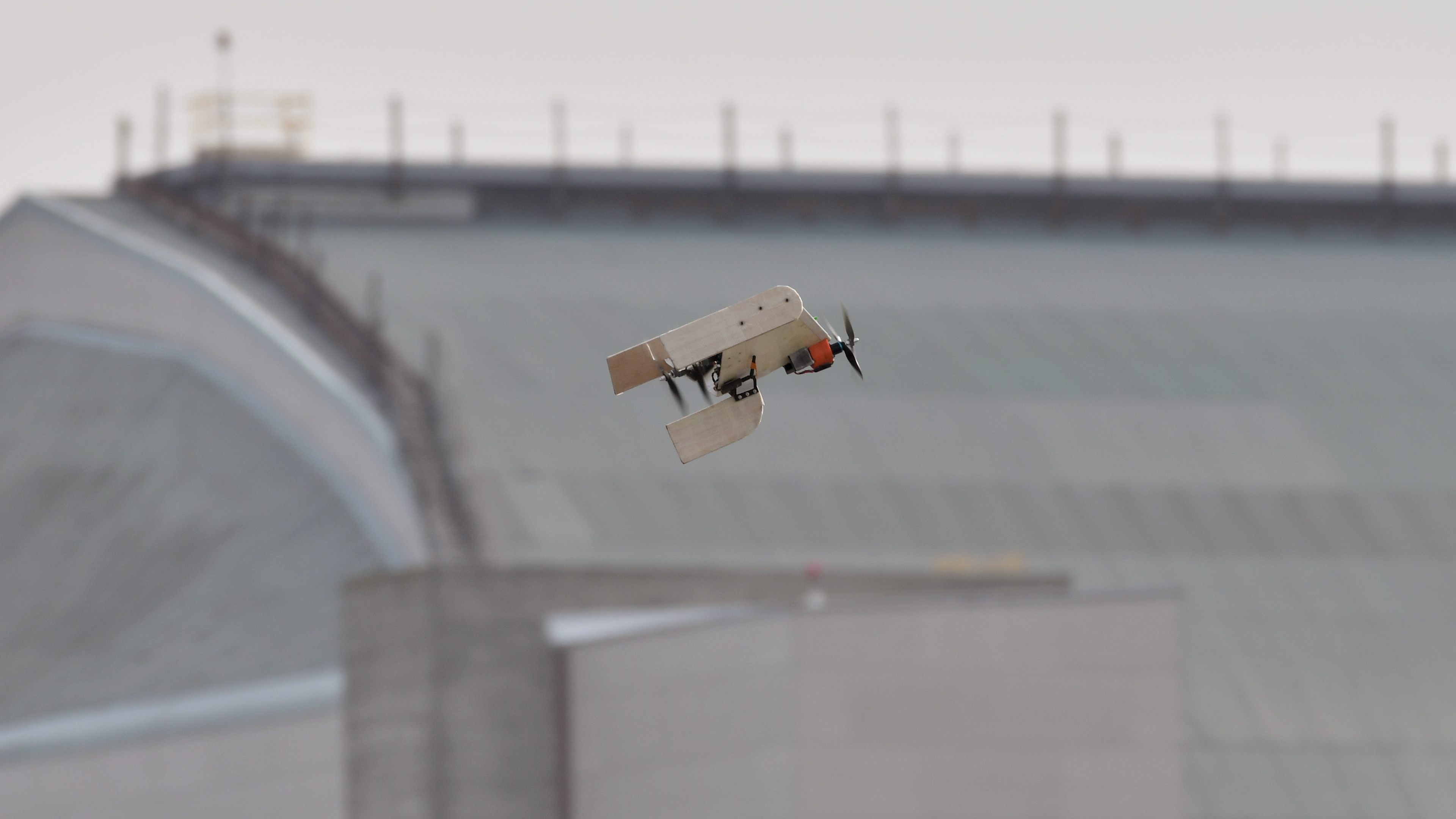 Team Jayu's aircraft, designed by Ben Sena and Soojae Jung, combines a wing with eVTOL capabilities. Here it transitions to horizontal flight after a vertical takeoff. Photo by Mike Collins.