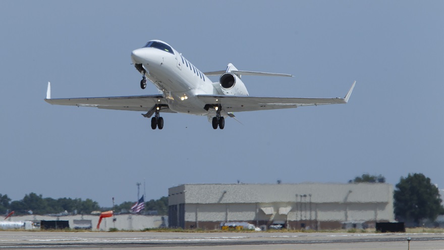 Learjet To End Production Run Aopa