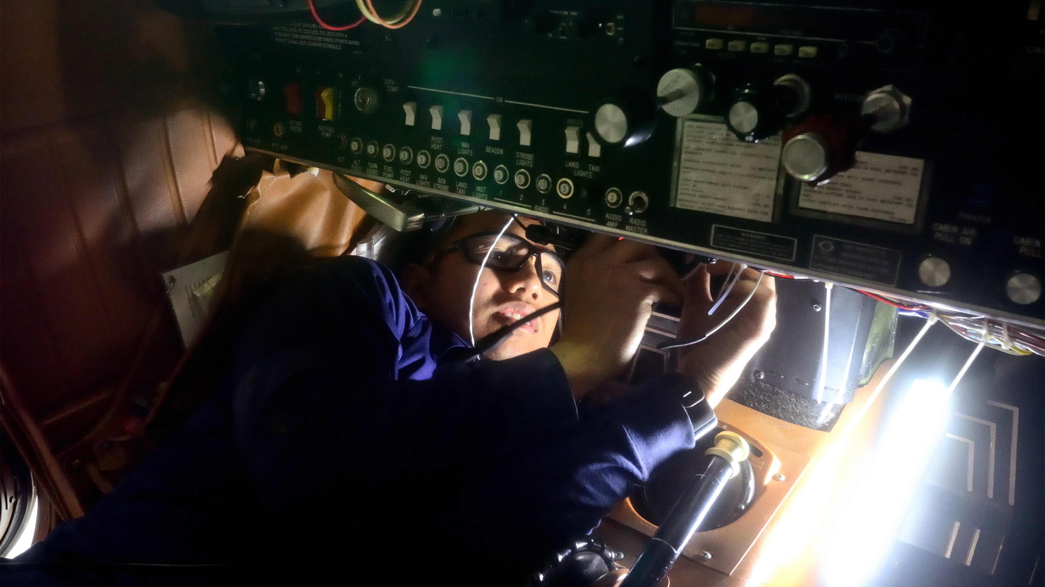 The Aircraft Electronics Association released third-quarter sales totals that reflect a continued rebound from the worst effects of the coronavirus pandemic, though headwinds remain. Retrofit sales continue to account for the majority of the total. Photo by Mike Collins.