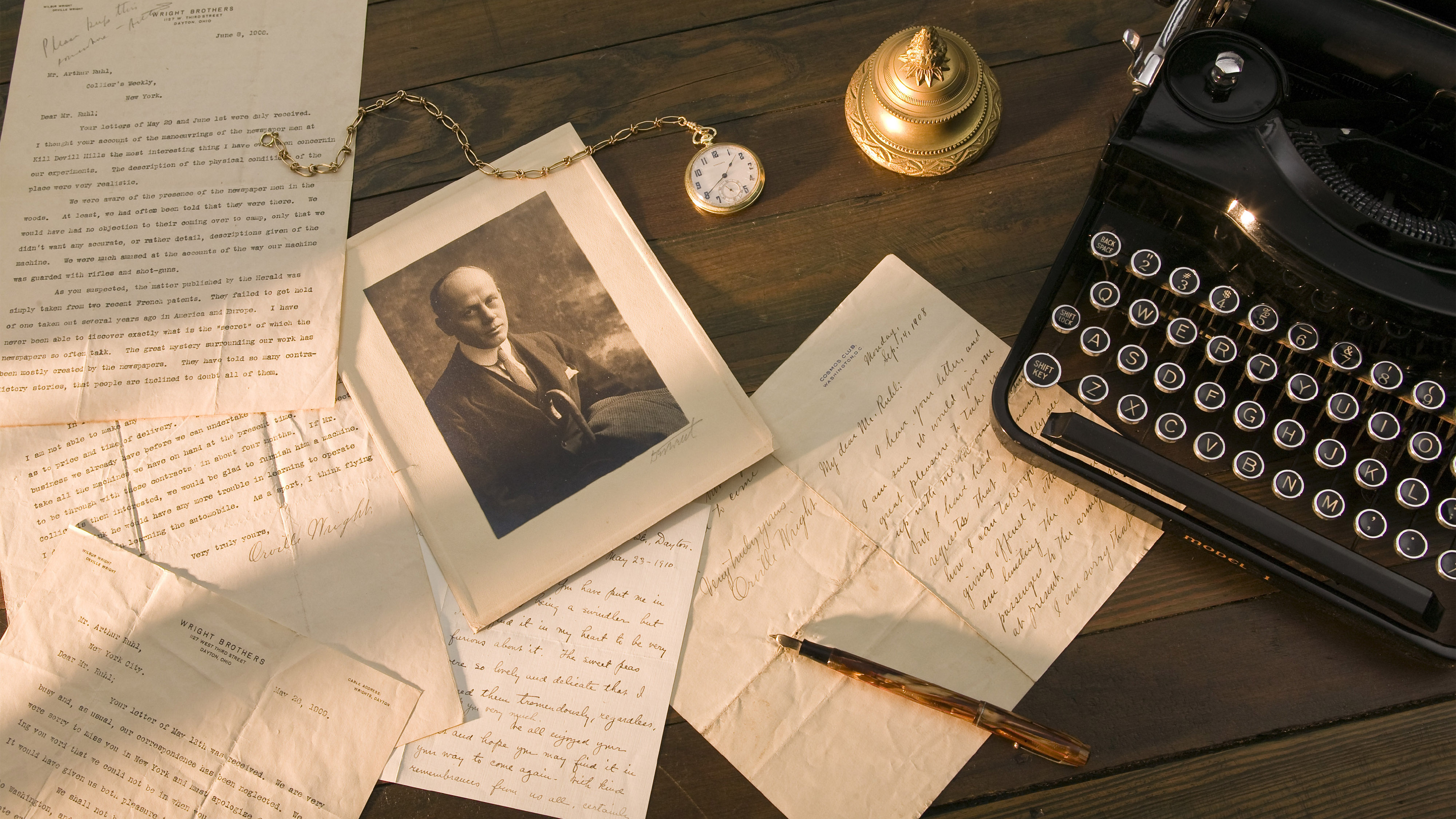 Photo by Mike Fizer.