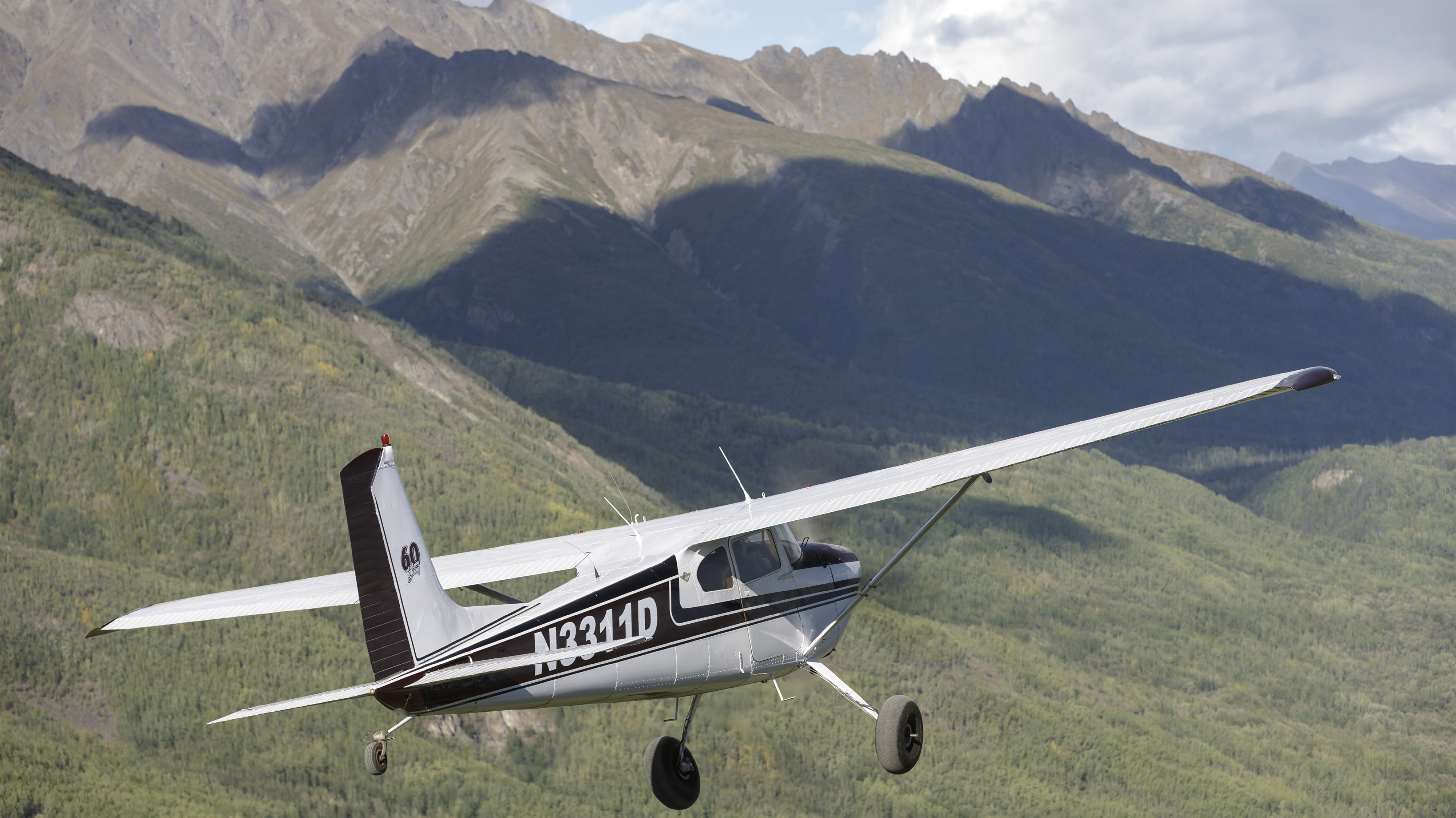 Charting changes highlight mountain passes - AOPA