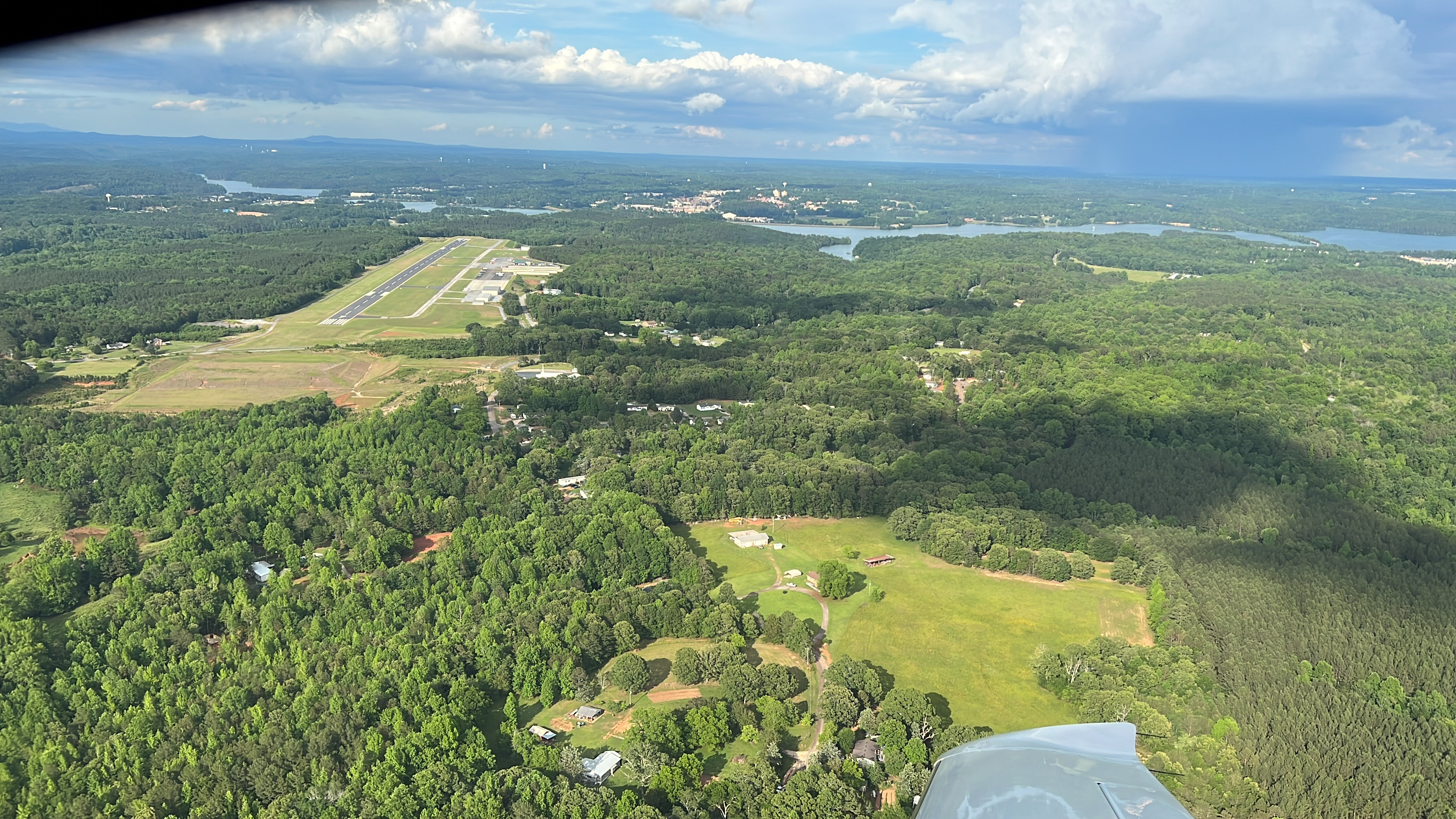 Approaching Oconee County Regional Airport in Clemson, South Carolina. Photo courtesy of Bob Reynolds.
