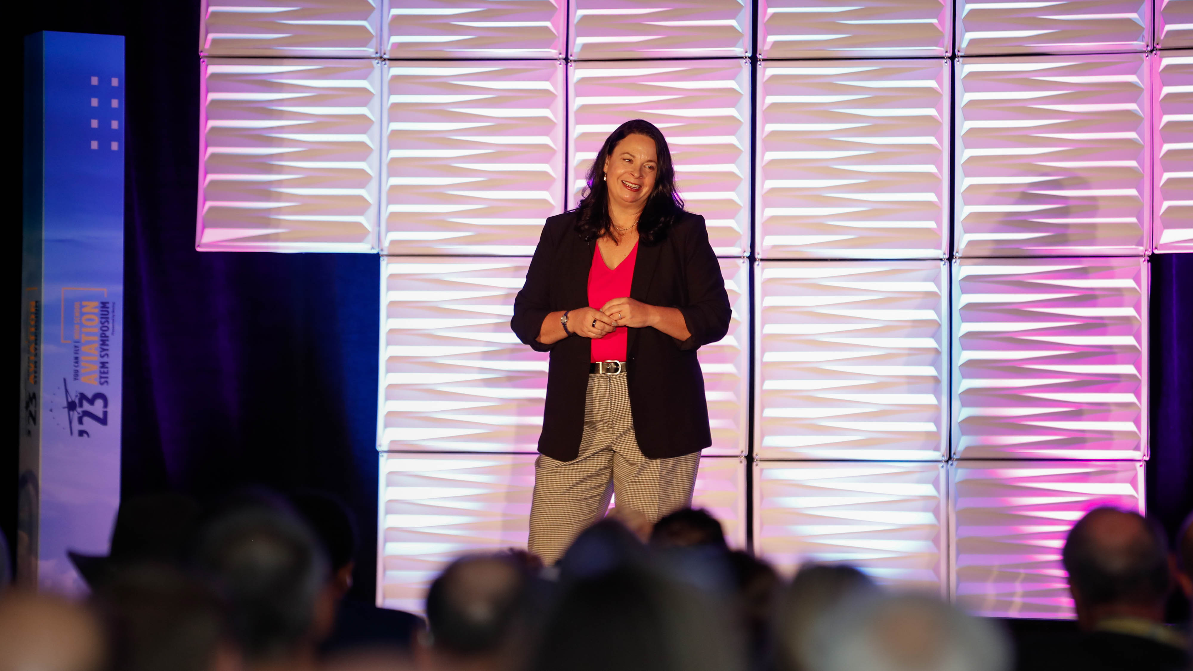 AOPA Chief Operating Officer Elizabeth Tennyson speaks during the afternoon general session on November 13. Photo by Rebecca Boone.