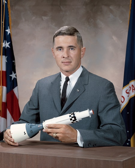 Official portrait of William Anders, part of NASA's third class of astronauts. NASA photo. 