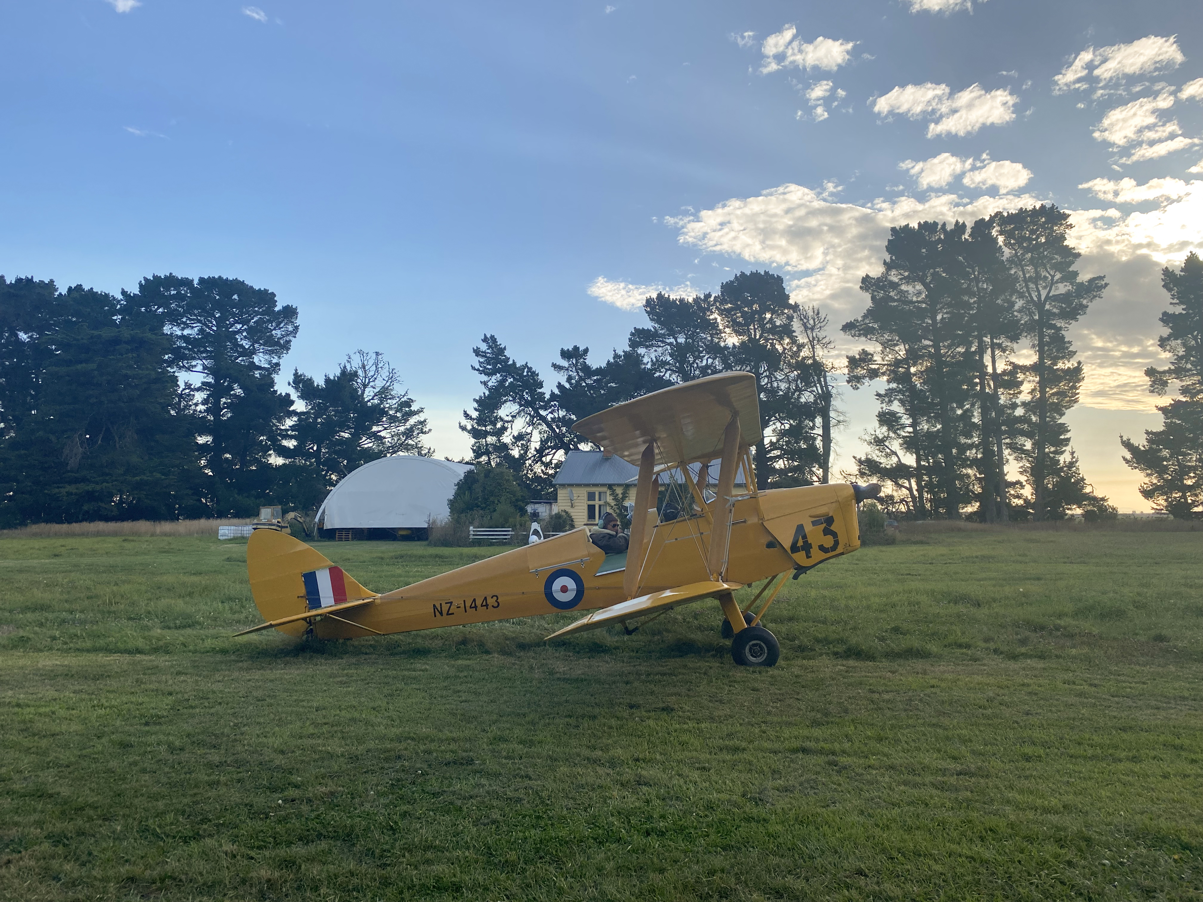 An afternoon at Rangitata shortly before takeoff. Photo by Madelyn Willis.