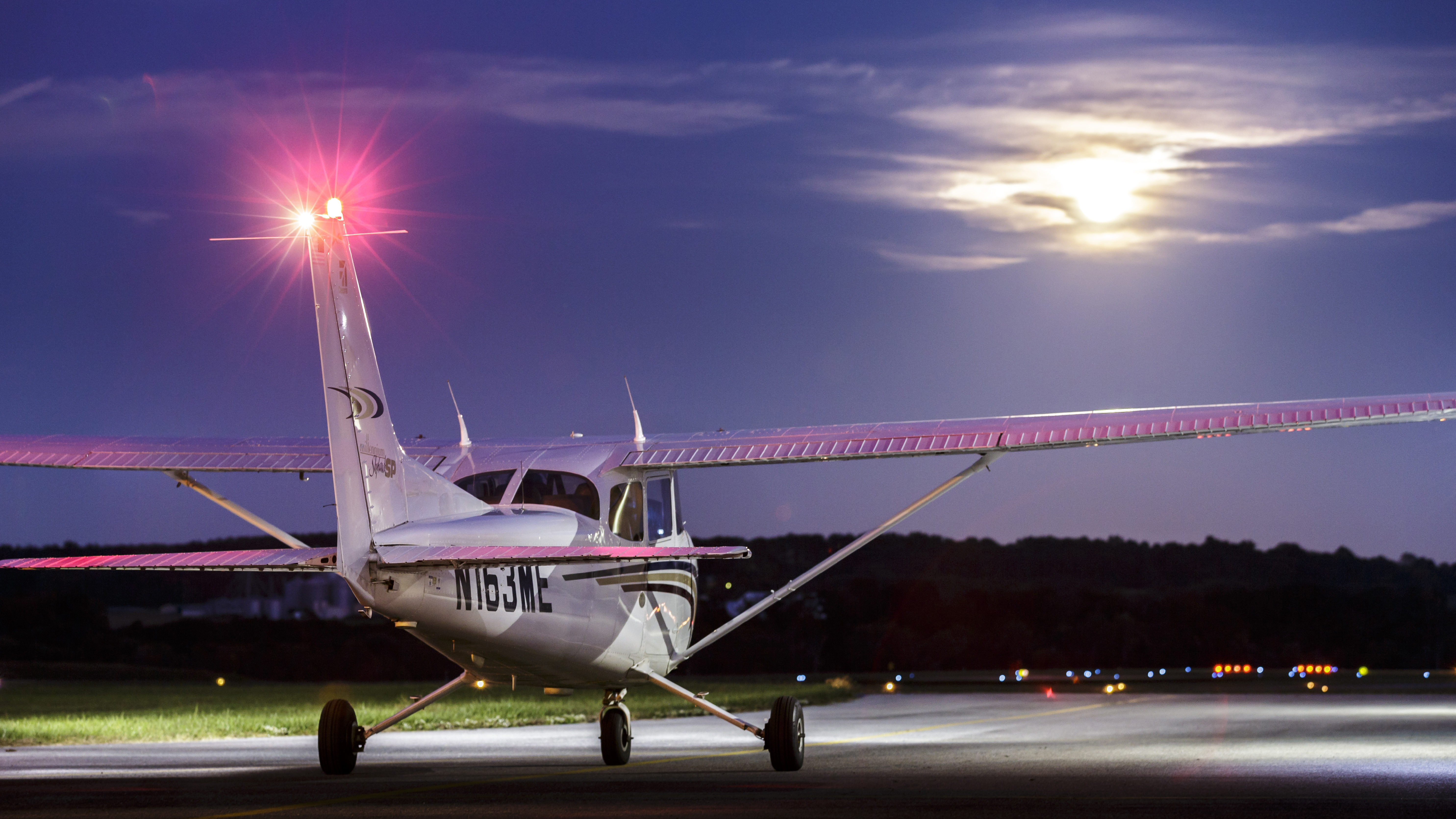 Photo by Mike Fizer.