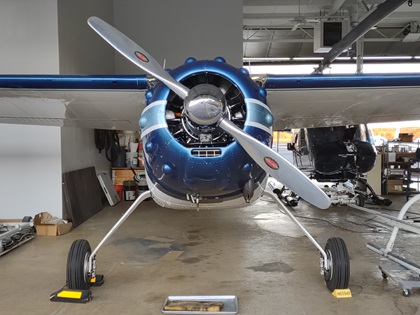 A lovely Cessna 195 caused a brief distraction. Photo by Jonathan Welsh.