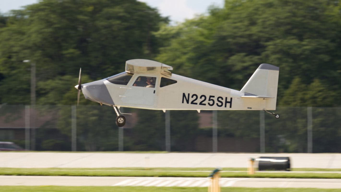 The Sonex Highwing lifted off June 30, just under four years after the company announced the new model, and completed a brief but successful flight with some fine-tuning to be done and additional test flights planned with wheelpants and landing gear leg fairings added. Photo courtesy of Sonex.