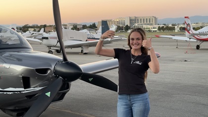 Thumbs up for history. Shannon Russell claimed a new women’s world altitude record in a Sling TSi. Photo courtesy of Sling Pilot Academy.