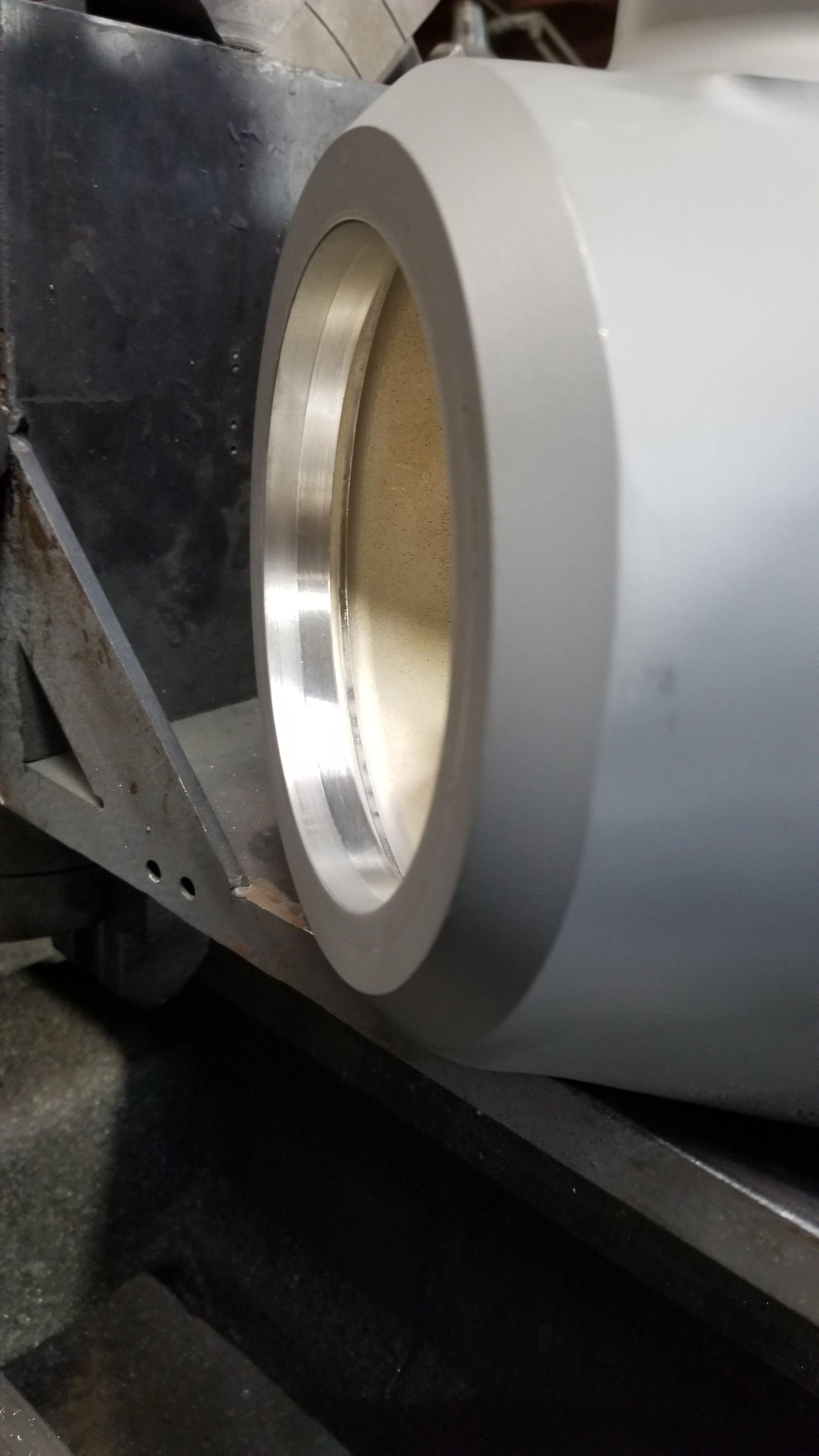Channel milled into the prop hub to fit a Teflon insert. Photo courtesy of Sensenich Propeller Service Inc.