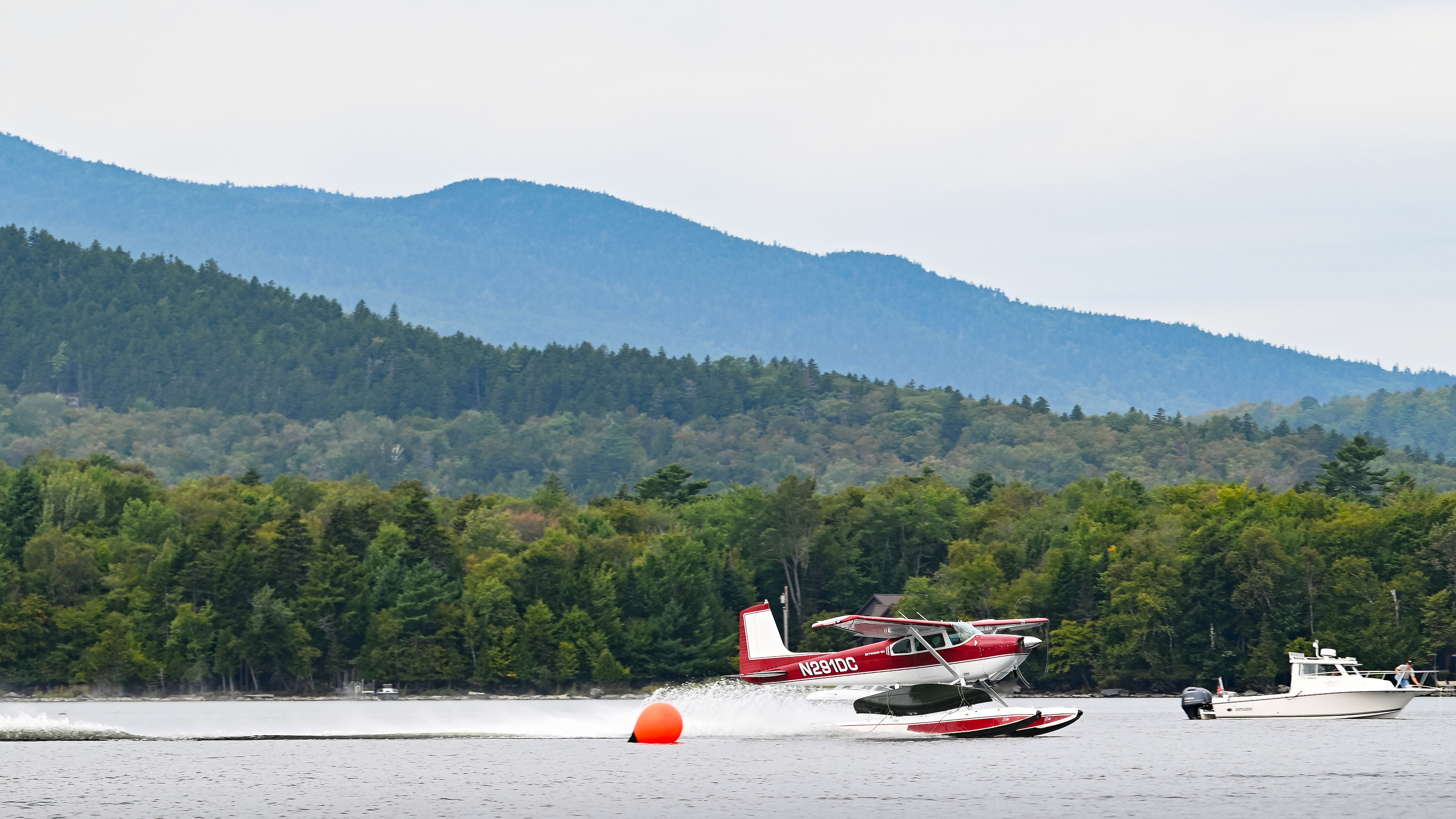 Unique bush pilot race combines paddling, seaplane handling skills