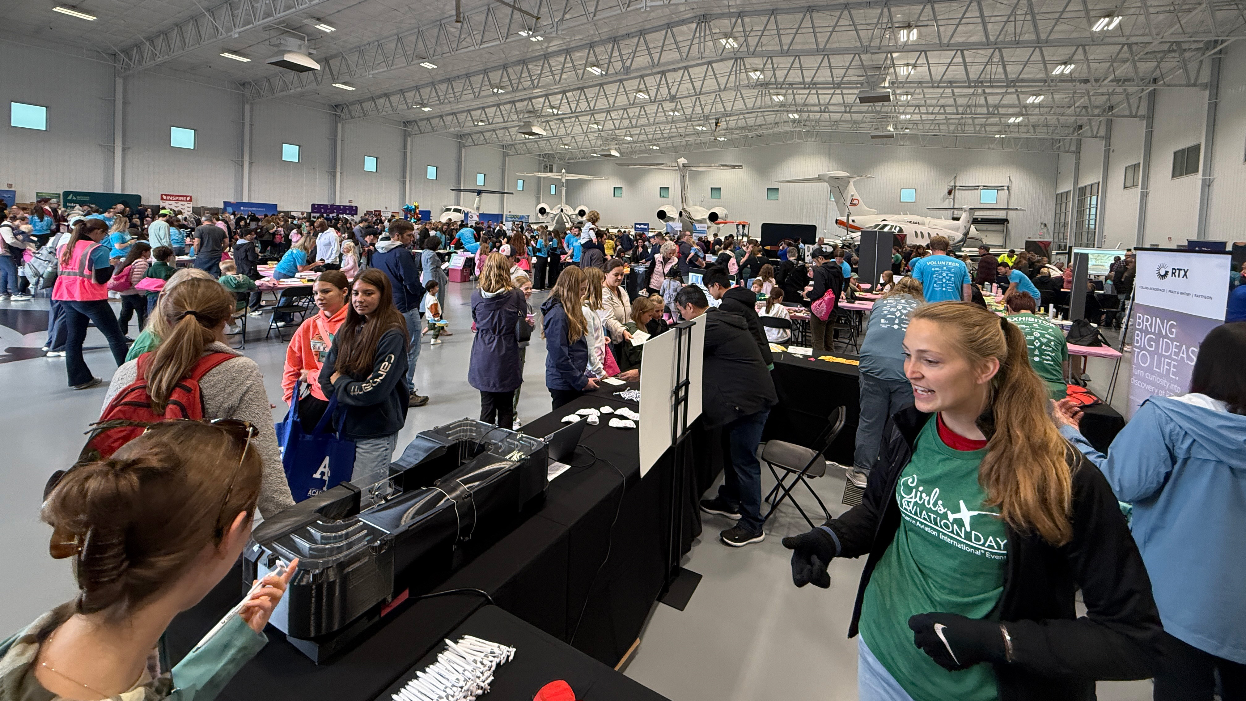 Minneapolis crowd celebrates Girls in Aviation Day  
