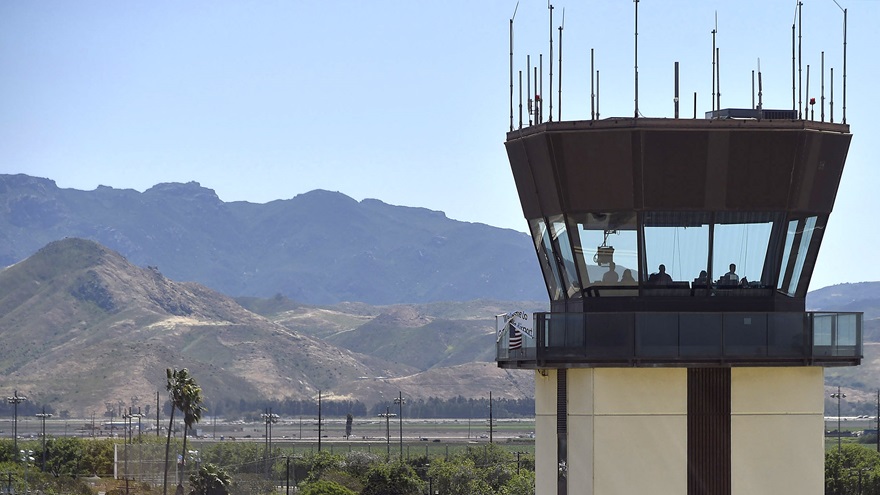 Air traffic control personnel work the general aviation tower at Camarillo, California, during a 2017 AOPA Fly-In. Photo by David Tulis.