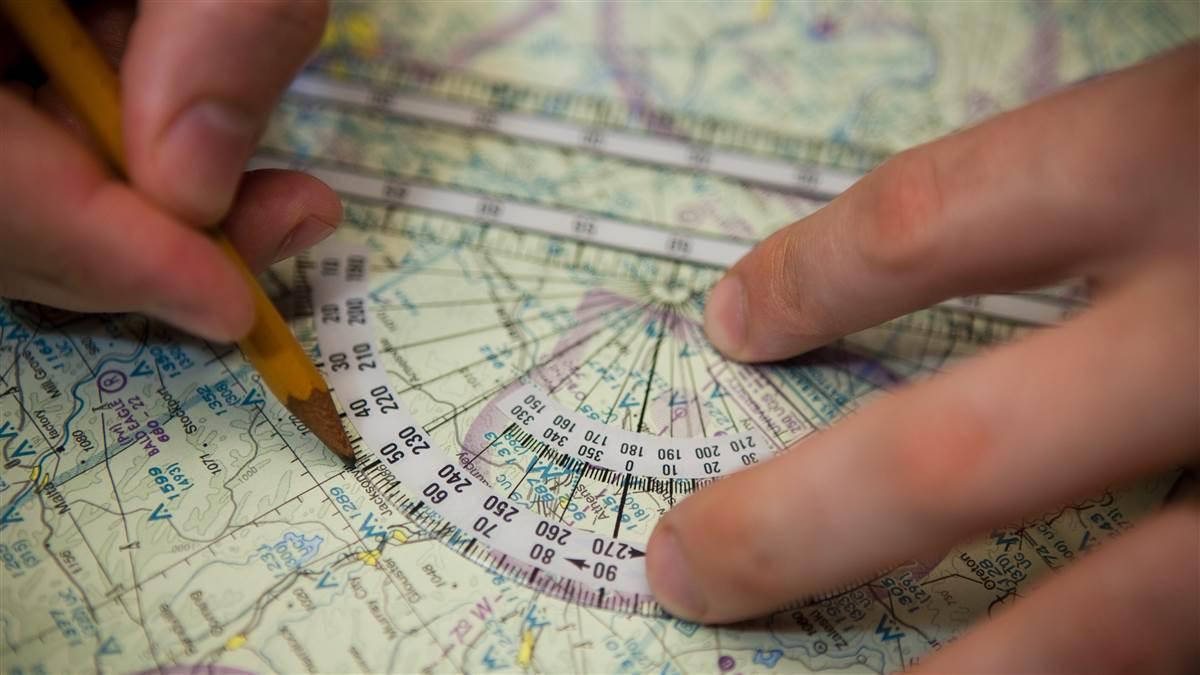 Technique / Compass Finding Your Way - AOPA