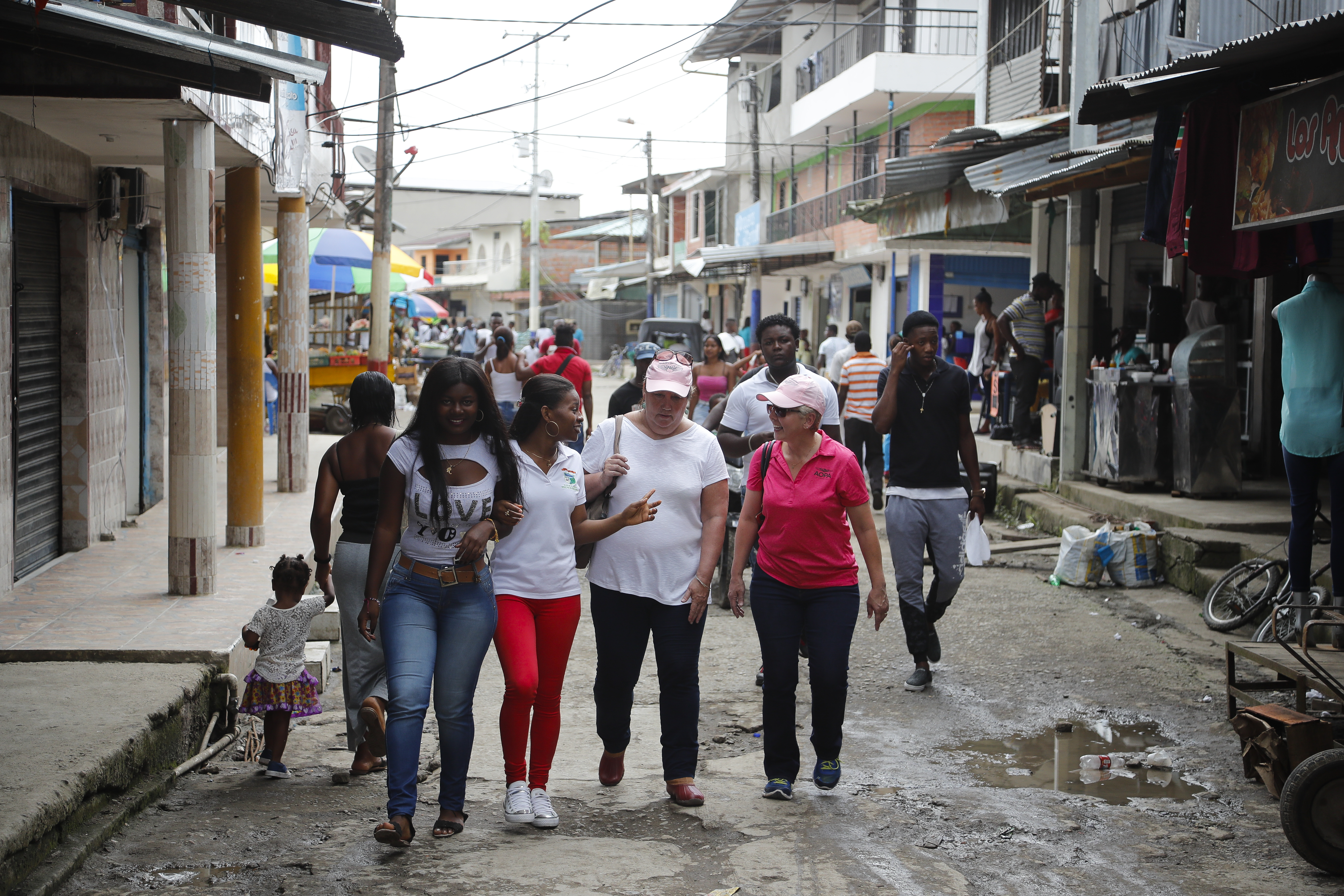 Observing the Patrulla Aerea Civil