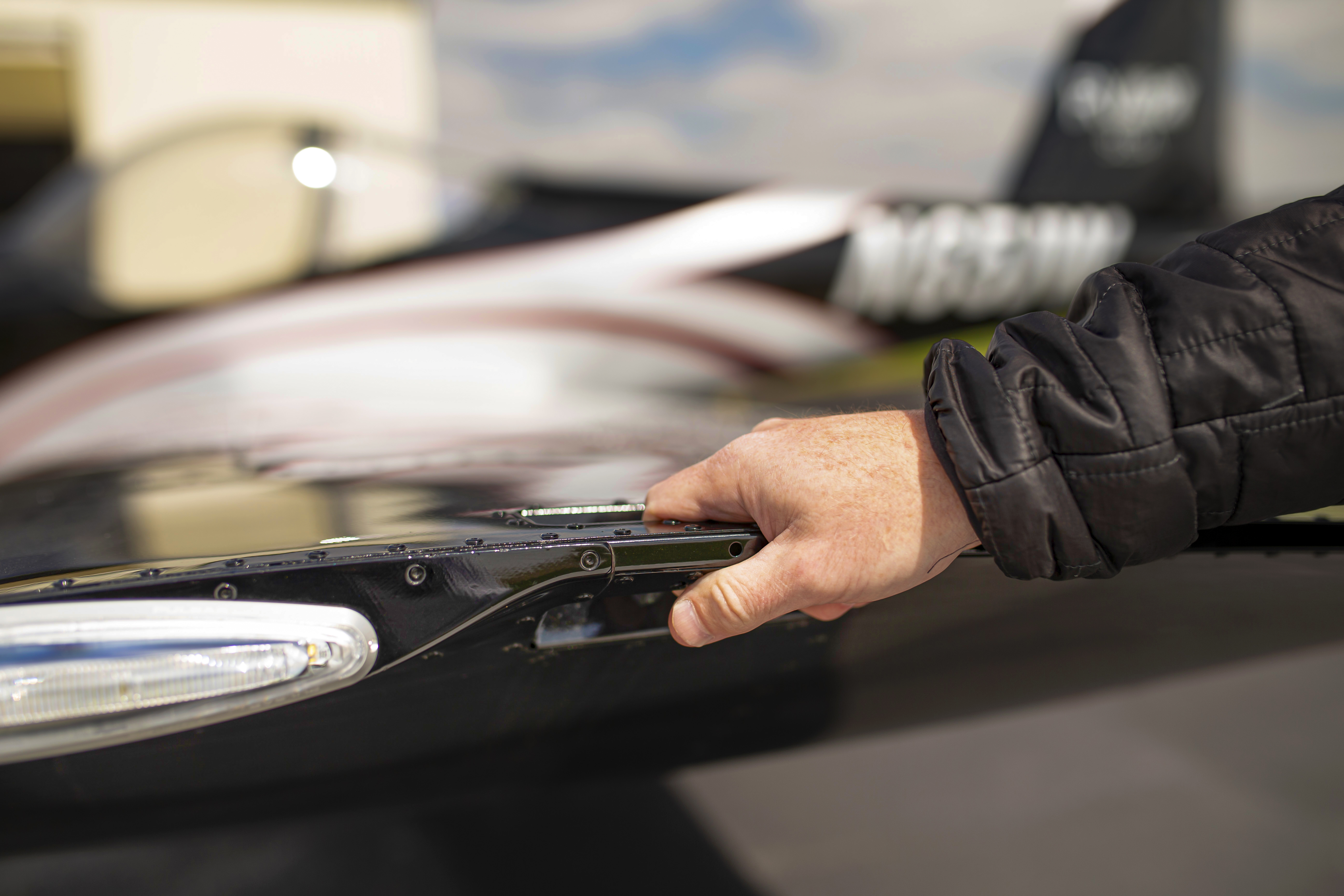 he cutout handles on the wing tips are also meant to aid in removing and replacing the wings.